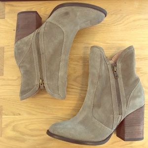 Seychelles Lori Western Zip Ankle Boot